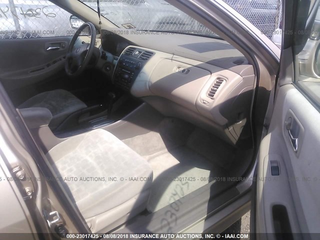 1HGCG66882A035988 - 2002 HONDA ACCORD EX/SE GOLD photo 5