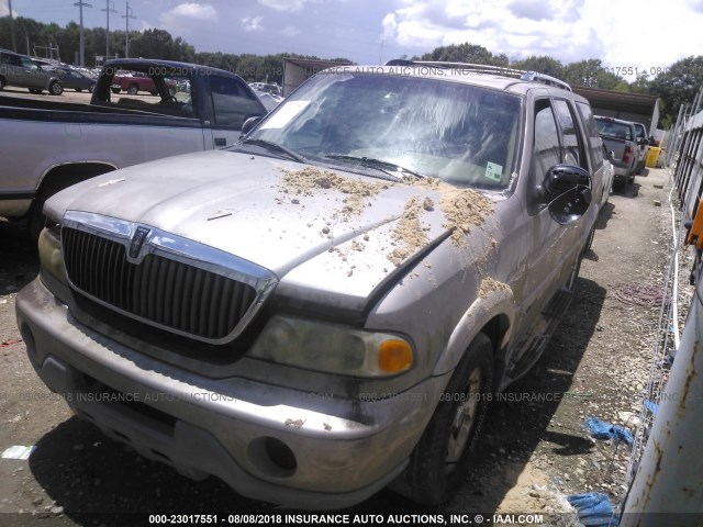 5LMEU27RX1LJ10699 - 2001 LINCOLN NAVIGATOR 金色 照片 2