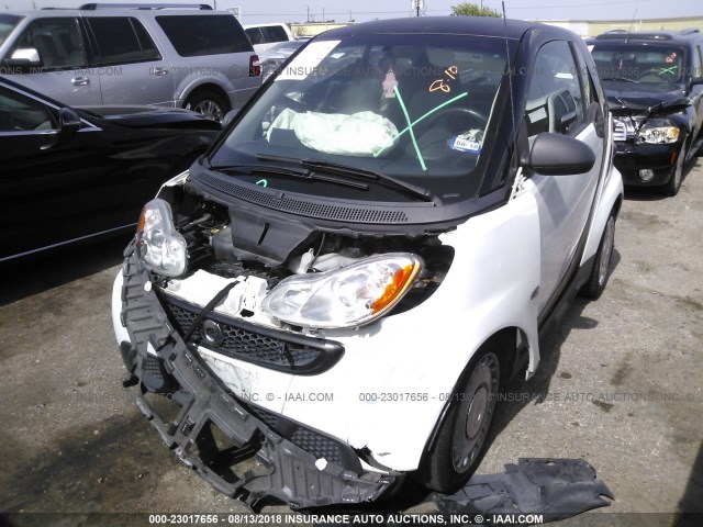 WMEEJ3BA2DK678383 - 2013 SMART FORTWO PURE/PASSION WHITE photo 2