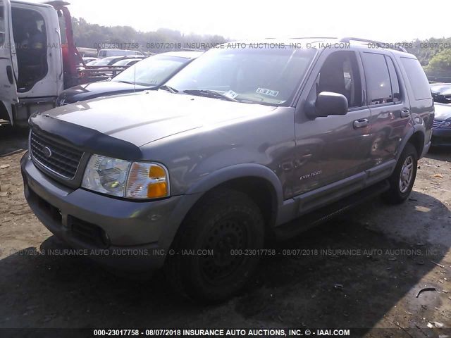 1FMZU73K02ZD02383 - 2002 FORD EXPLORER XLT TAN photo 2