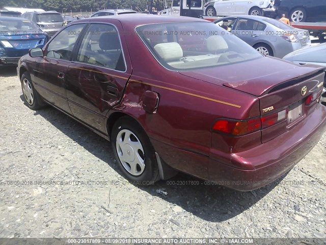 4T1BF22K9XU075103 - 1999 TOYOTA CAMRY LE/XLE RED photo 3