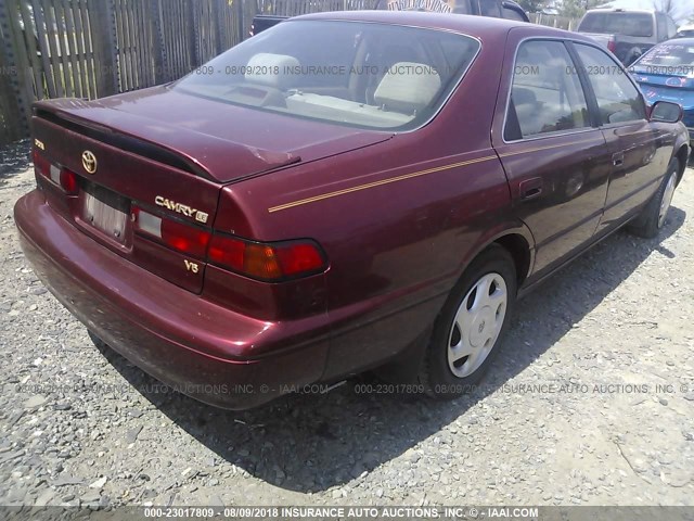 4T1BF22K9XU075103 - 1999 TOYOTA CAMRY LE/XLE RED photo 4