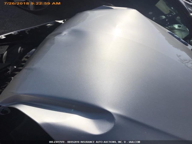 LRBFX1SA3JD082784 - 2018 BUICK ENVISION ESSENCE Արծաթագույն լուսանկար 13