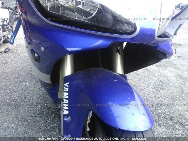 JYARN05E81A007038 - 2001 YAMAHA YZFR1 BLUE photo 5