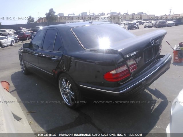 WDBJF65JX2B463776 - 2002 MERCEDES-BENZ E 320 BLACK photo 3