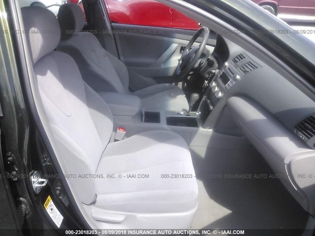 4T1BF3EK7AU530328 - 2010 TOYOTA CAMRY SE/LE/XLE GREEN photo 5