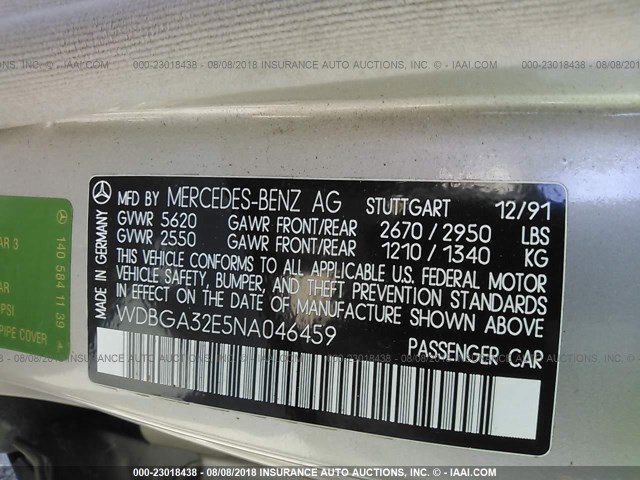 WDBGA32E5NA046459 - 1992 MERCEDES-BENZ 300 SE SILVER photo 9