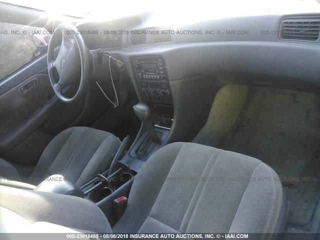4T1BG22KXXU465320 - 1999 TOYOTA CAMRY CE/LE/XLE 黑色 照片 5