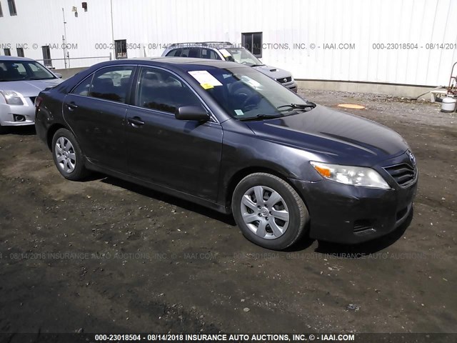 4T4BF3EK4AR065769 - 2010 TOYOTA CAMRY SE/LE/XLE ნაცრისფერი ფოტო 1