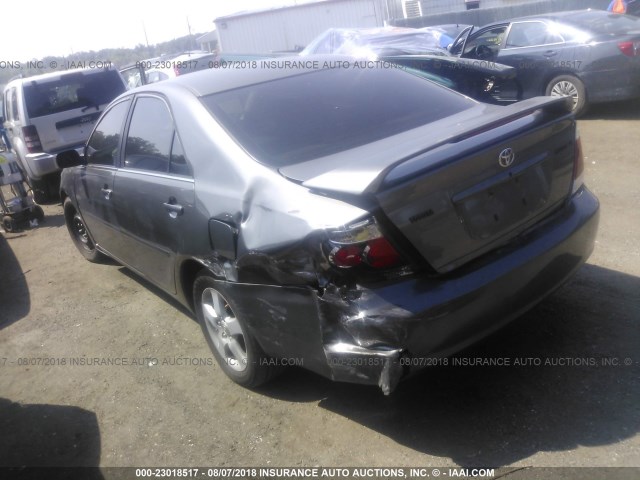 4T1BE32K25U535613 - 2005 TOYOTA CAMRY LE/XLE/SE Boz foto 3
