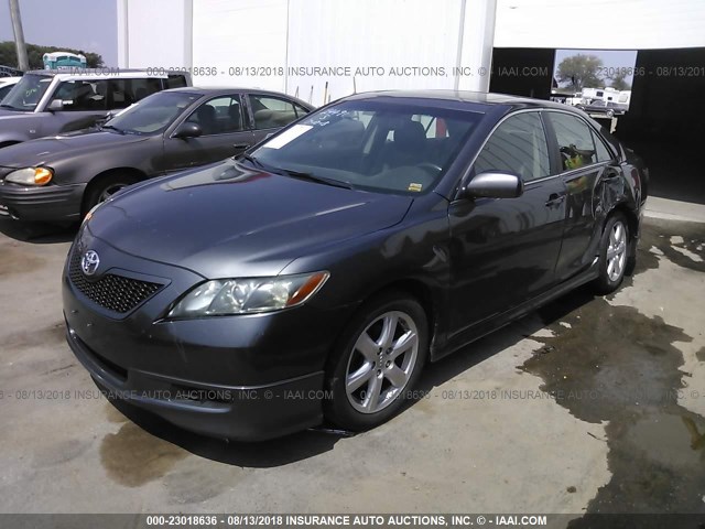4T1BK46K87U529861 - 2007 TOYOTA CAMRY NEW GENERAT LE/XLE/SE GRAY photo 2