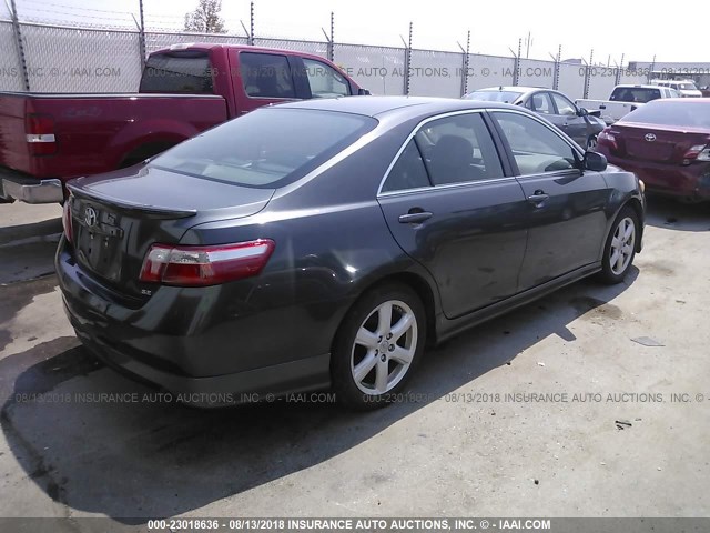 4T1BK46K87U529861 - 2007 TOYOTA CAMRY NEW GENERAT LE/XLE/SE GRAY photo 4