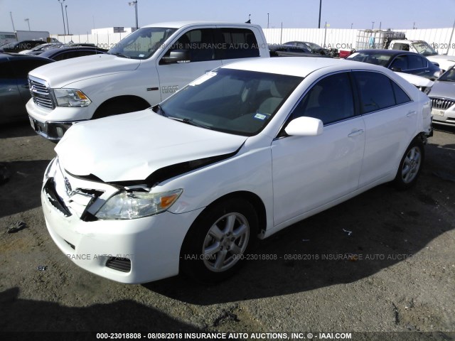 4T4BF3EK9AR001940 - 2010 TOYOTA CAMRY SE/LE/XLE თეთრი ფოტო 2