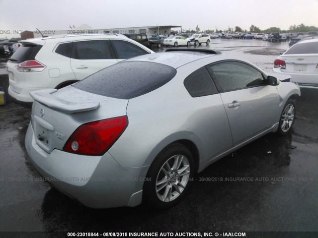 1N4BL24E88C153226 - 2008 NISSAN ALTIMA 3.5SE SILVER photo 4