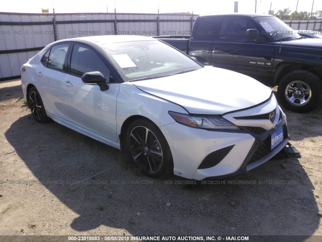 4T1BZ1HK0JU015355 - 2018 TOYOTA CAMRY XSE/XLE Ağ foto 1