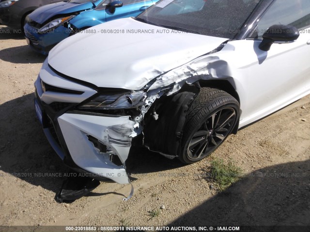 4T1BZ1HK0JU015355 - 2018 TOYOTA CAMRY XSE/XLE WHITE photo 6