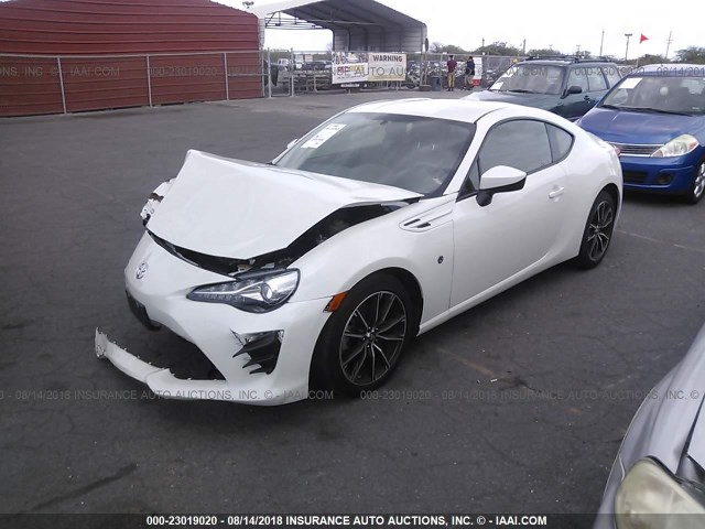JF1ZNAA19H8710782 - 2017 TOYOTA 86 SPECIAL EDITION WHITE photo 2