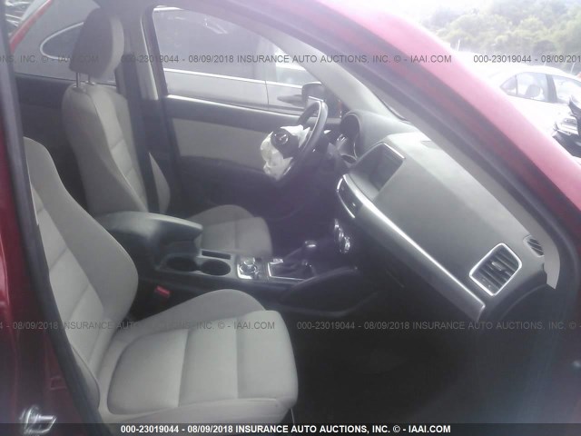 JM3KE2CY6G0844794 - 2016 MAZDA CX-5 TOURING RED photo 5