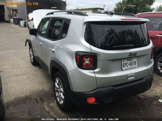 ZACCJABB0JPG84011 - 2018 JEEP RENEGADE LATITUDE SILVER photo 11