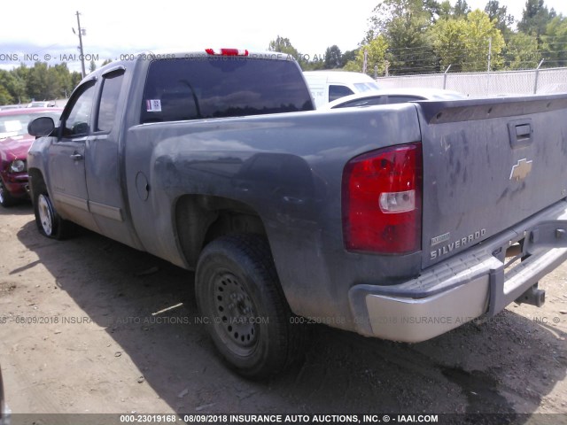 1GCRCSE08BZ215949 - 2011 CHEVROLET SILVERADO C1500 LT GRAY photo 3