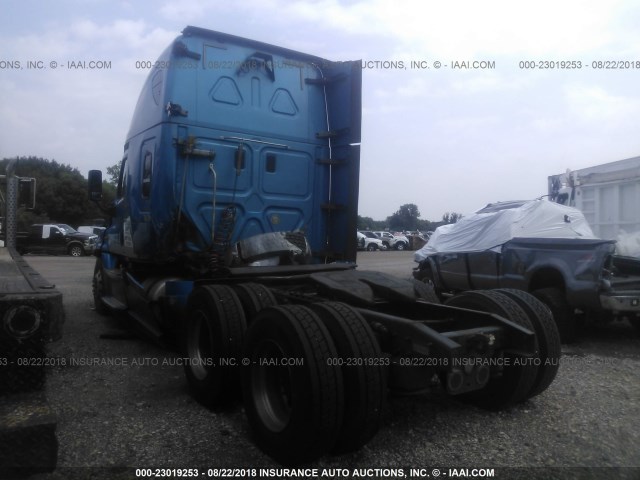 3AKJGLD51FSFN2833 - 2015 FREIGHTLINER CASCADIA 125  BLUE photo 3
