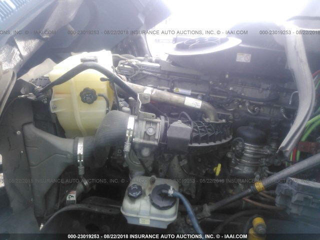 3AKJGLD51FSFN2833 - 2015 FREIGHTLINER CASCADIA 125  BLUE photo 9