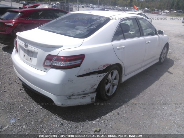 4T1BF3EK2BU671177 - 2011 TOYOTA CAMRY SE/LE/XLE თეთრი ფოტო 4