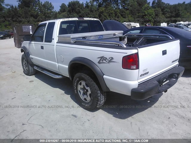 1GCCT19W818132850 - 2001 CHEVROLET S TRUCK S10 WHITE photo 3