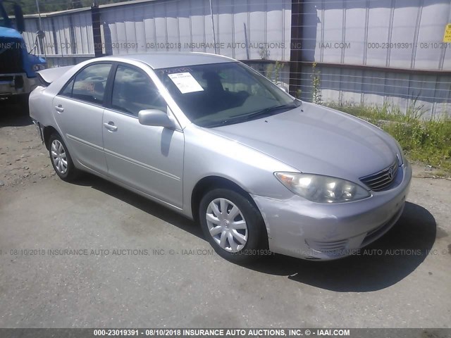 4T1BE32KX5U537898 - 2005 TOYOTA CAMRY LE/XLE/SE Gümüş foto 1