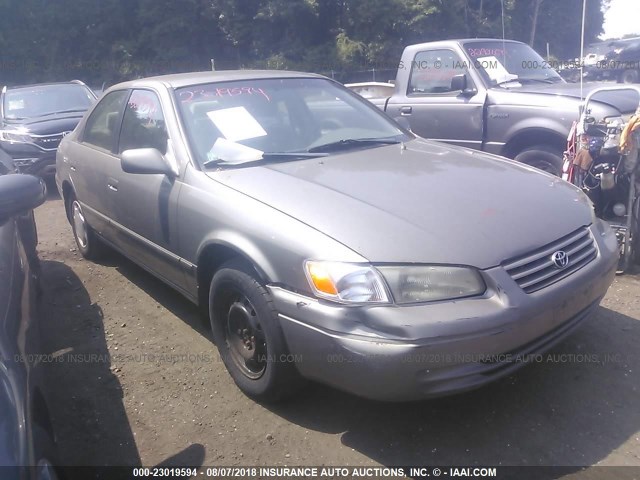 4T1BG22K1XU591064 - 1999 TOYOTA CAMRY CE/LE/XLE GOLD photo 1
