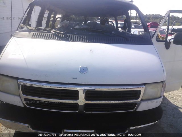 2B5WB35Y2VK537634 - 1997 DODGE RAM WAGON B3500 WHITE photo 10