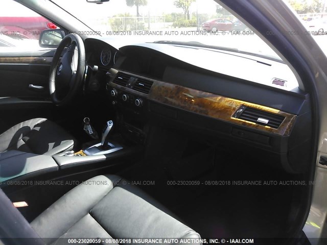 WBANV13569C152040 - 2009 BMW 528 XI GOLD photo 5