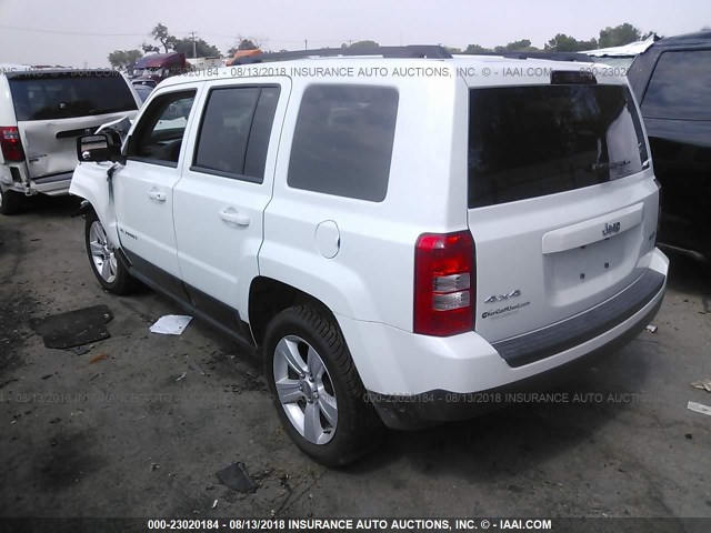 1C4NJRFB3FD259244 - 2015 JEEP PATRIOT LATITUDE WHITE photo 3