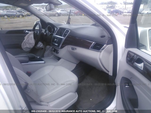 4JGDA5HB8DA207930 - 2013 MERCEDES-BENZ ML 350 4MATIC WHITE photo 5