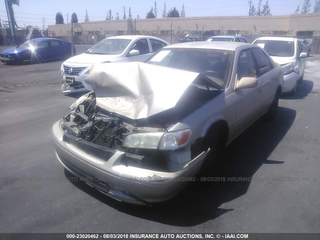 4T1BG22K3YU932675 - 2000 TOYOTA CAMRY CE/LE/XLE 香槟色 照片 2