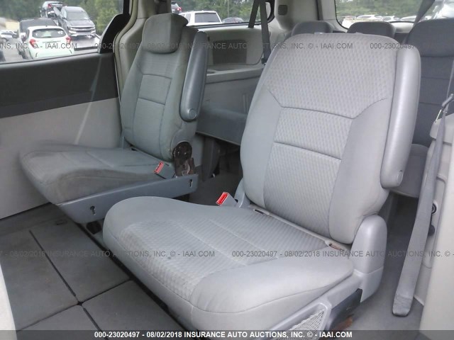 2A8HR44H68R831495 - 2008 CHRYSLER TOWN & COUNTRY LX SILVER photo 8