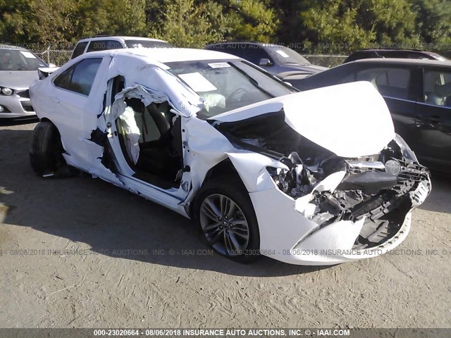 4T1BF1FK5GU266893 - 2016 TOYOTA CAMRY LE/XLE/SE/XSE WHITE photo 6