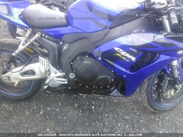 JH2SC57176M200569 - 2006 HONDA CBR1000 RR ლურჯი ფოტო 8