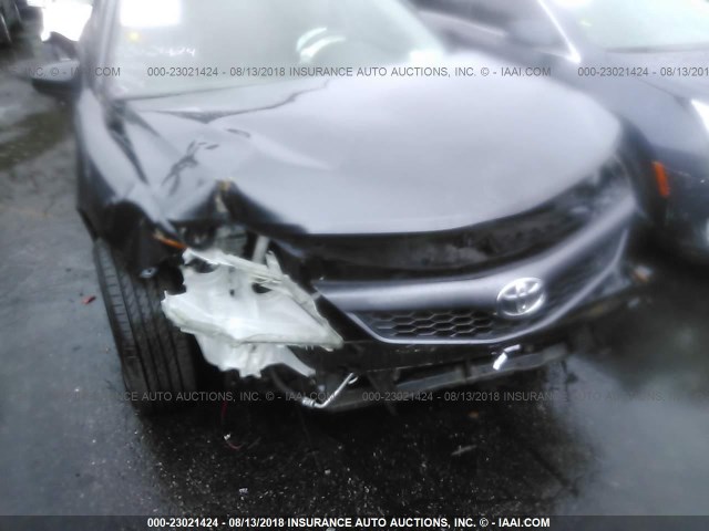 4T1BF1FK7CU506357 - 2012 TOYOTA CAMRY SE/LE/XLE ნაცრისფერი ფოტო 6