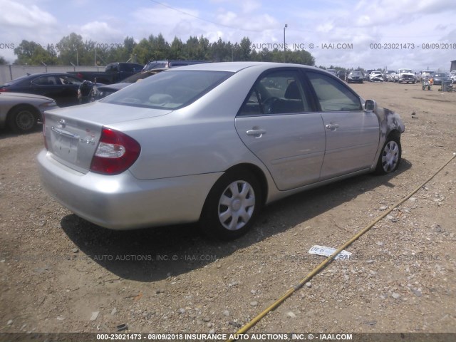 4T1BE32K14U292262 - 2004 TOYOTA CAMRY LE/XLE/SE 银色 照片 4
