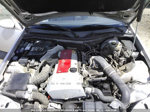 WDBKK47F8YF146996 - 2000 MERCEDES-BENZ SLK 230 KOMPRESSOR SILVER photo 10