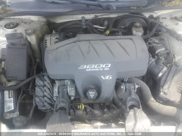 2G2WS522141326338 - 2004 PONTIAC GRAND PRIX GT2 თეთრი ფოტო 10