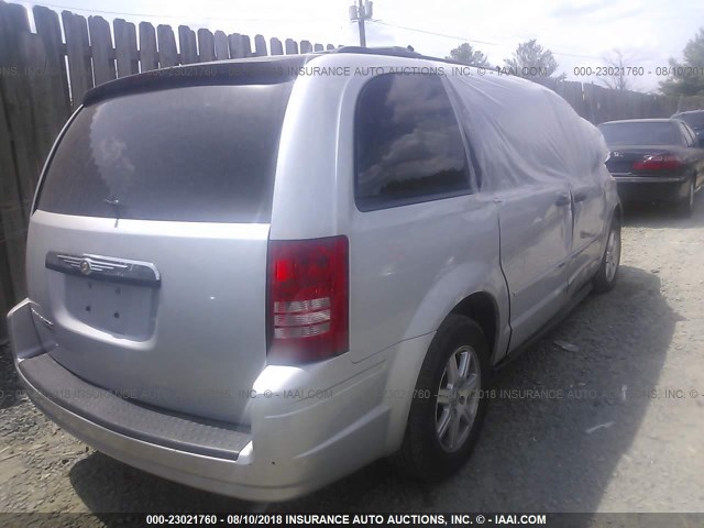 2A8HR44H38R123916 - 2008 CHRYSLER TOWN & COUNTRY LX SILVER photo 4