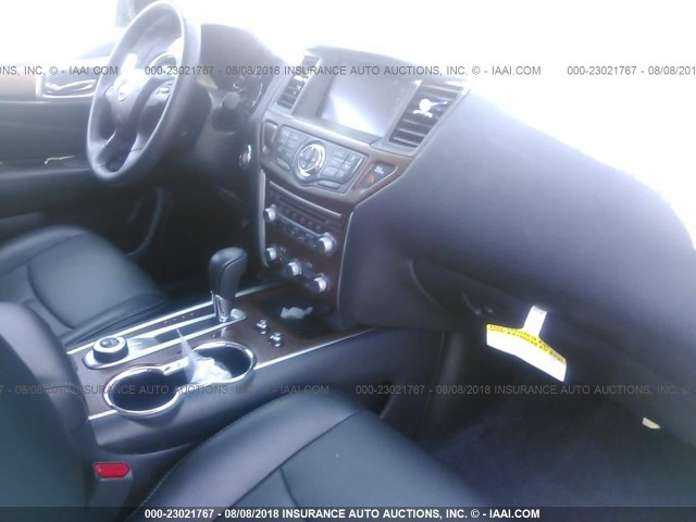 5N1DR2MM4HC619867 - 2017 NISSAN PATHFINDER S/SV/SL/PLATINUM GREEN photo 5