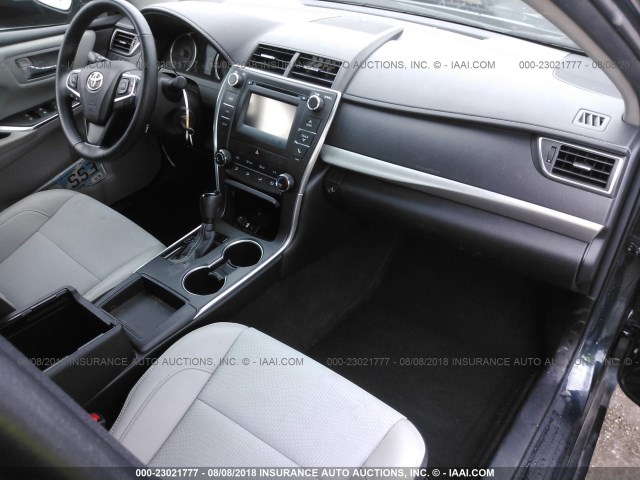 4T1BF1FKXGU610962 - 2016 TOYOTA CAMRY LE/XLE/SE/XSE 蓝色 照片 5