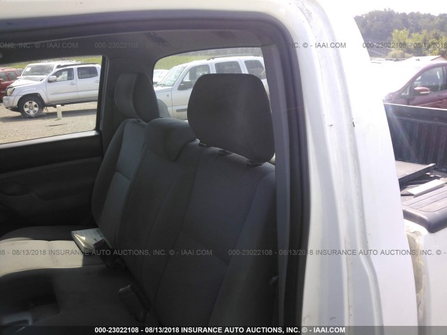 5TENX22N05Z116361 - 2005 TOYOTA TACOMA WHITE photo 8