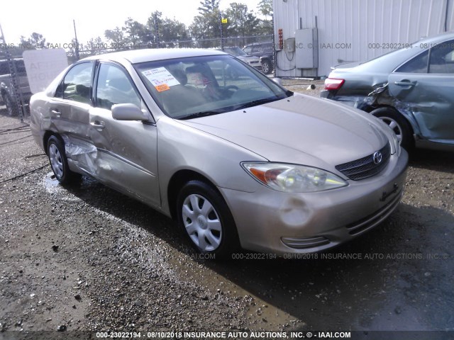 4T1BE32K82U629006 - 2002 TOYOTA CAMRY LE/XLE/SE Алтын фото 1