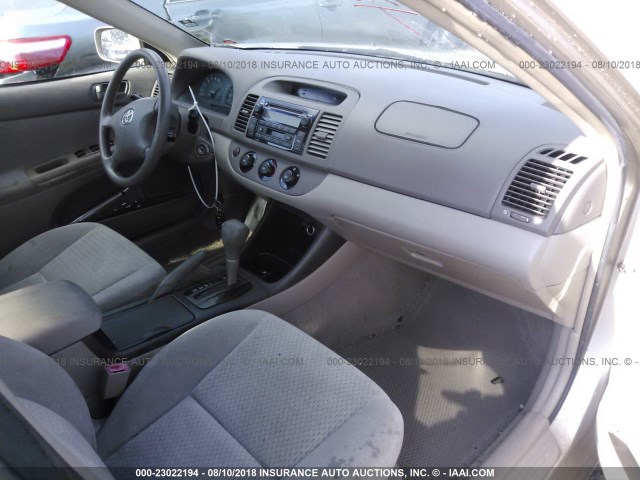 4T1BE32K82U629006 - 2002 TOYOTA CAMRY LE/XLE/SE Алтын фото 5