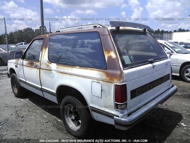 1GNCS18Z6K8246207 - 1989 CHEVROLET BLAZER S10 WHITE photo 3