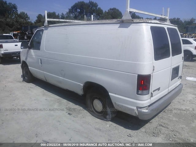 1FTRE1425WHC09593 - 1998 FORD ECONOLINE E150 VAN WHITE photo 3